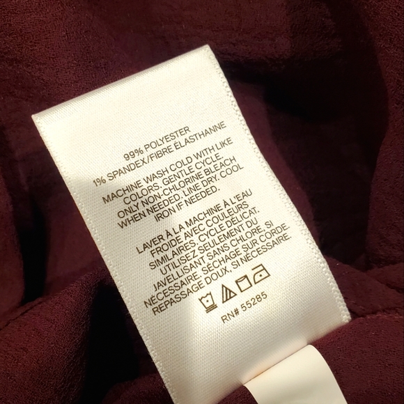 Express Hidden Button Down Top Plum/Wine Women Small - Picture 6 of 7